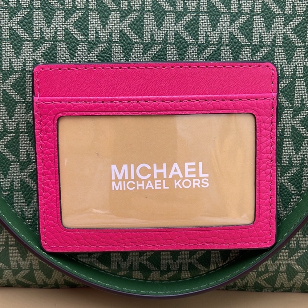 MICHAEL KORS
Large Pebbled Leather Card Holder Case
Electric Pink
NWT - Picture 3 of 16